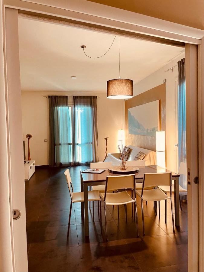 Residence Del Lago Дезенцано-дель-Гарда Экстерьер фото